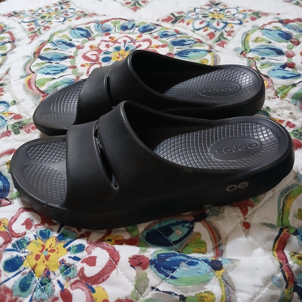 OOFOS OOahh Mens 5 Black Recovery Sport Slides Sandals Women 7 EU 38